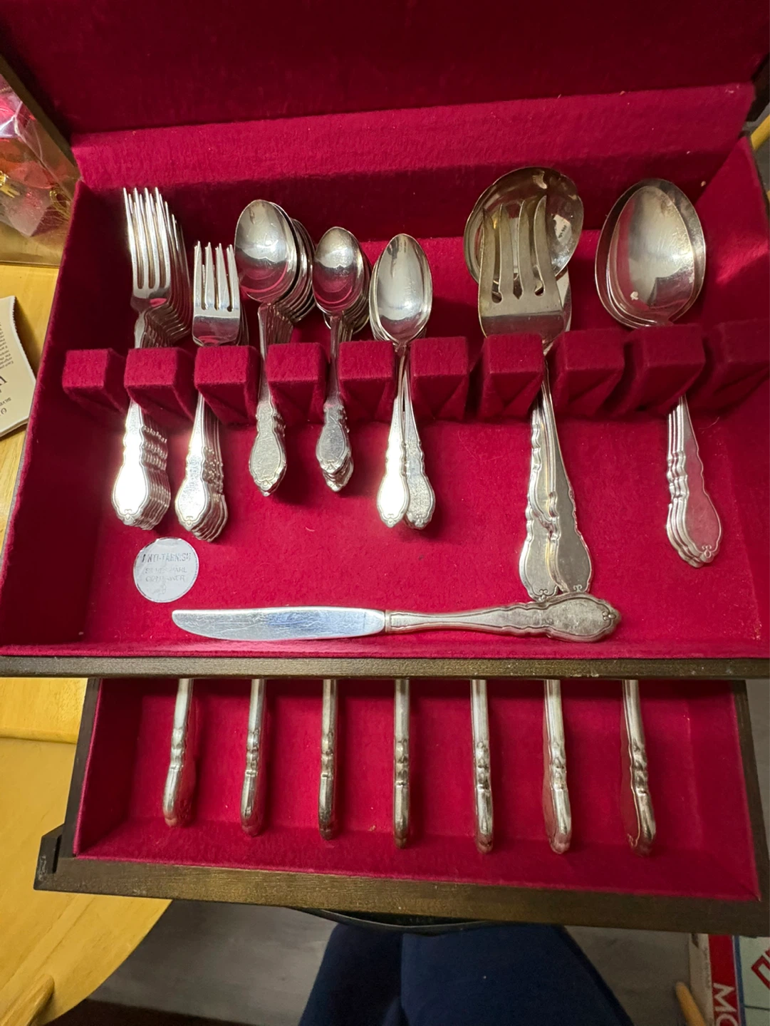1881 Rogers Silverplate Cutlery Set - photo 2