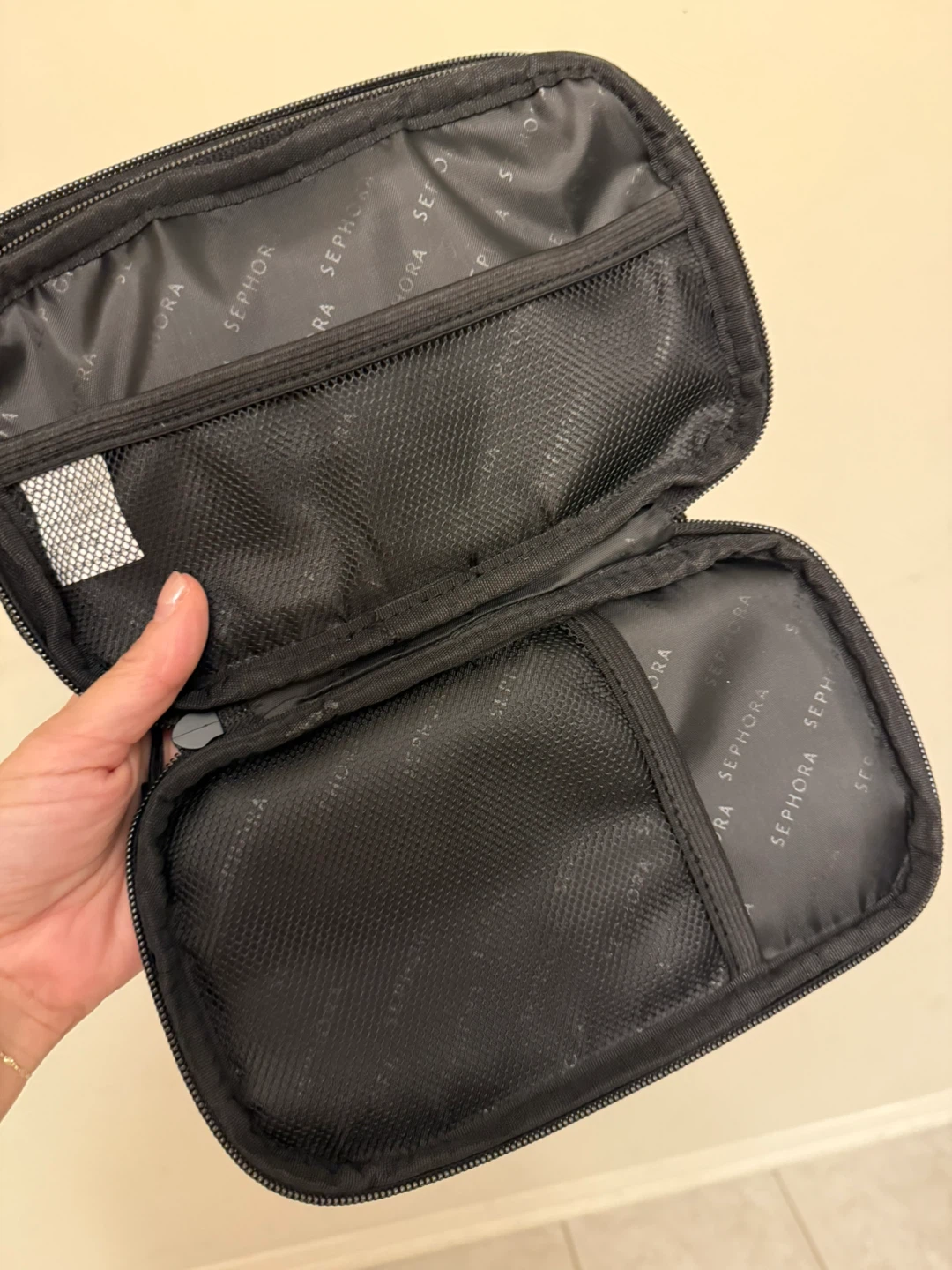 Sephora tech organizer pouch Travel Cosmetic Bag - photo 4