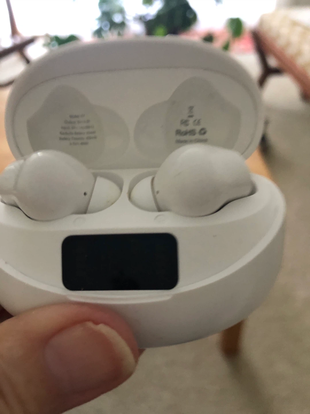 White Wireless Earbuds with Charging Case