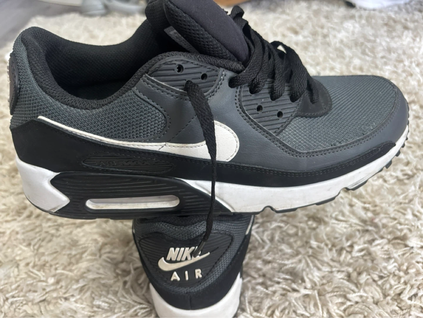 Nike Air Max 90 Shoes - Size US 10.5