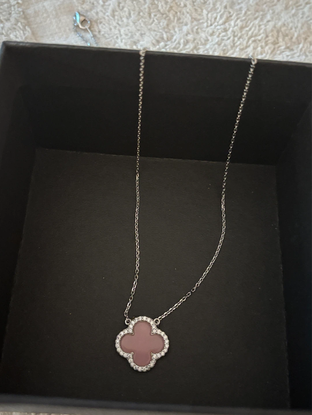 Rachel Zoey Pink clover necklace - photo 2