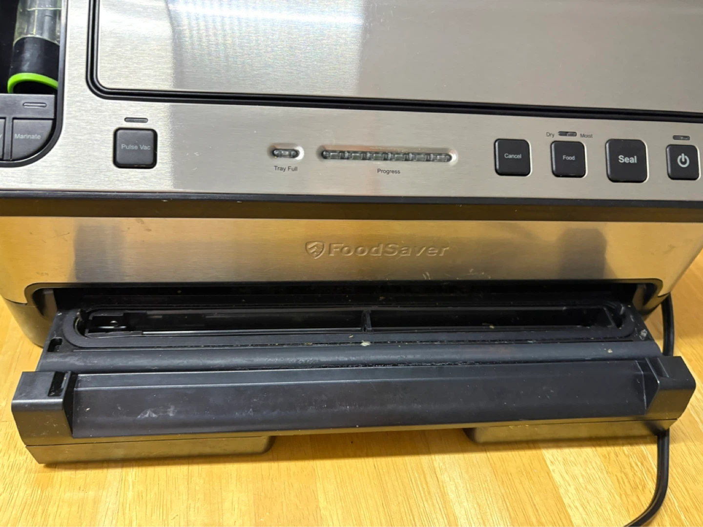 FoodSaver Vacuum Sealer Machine - photo 3