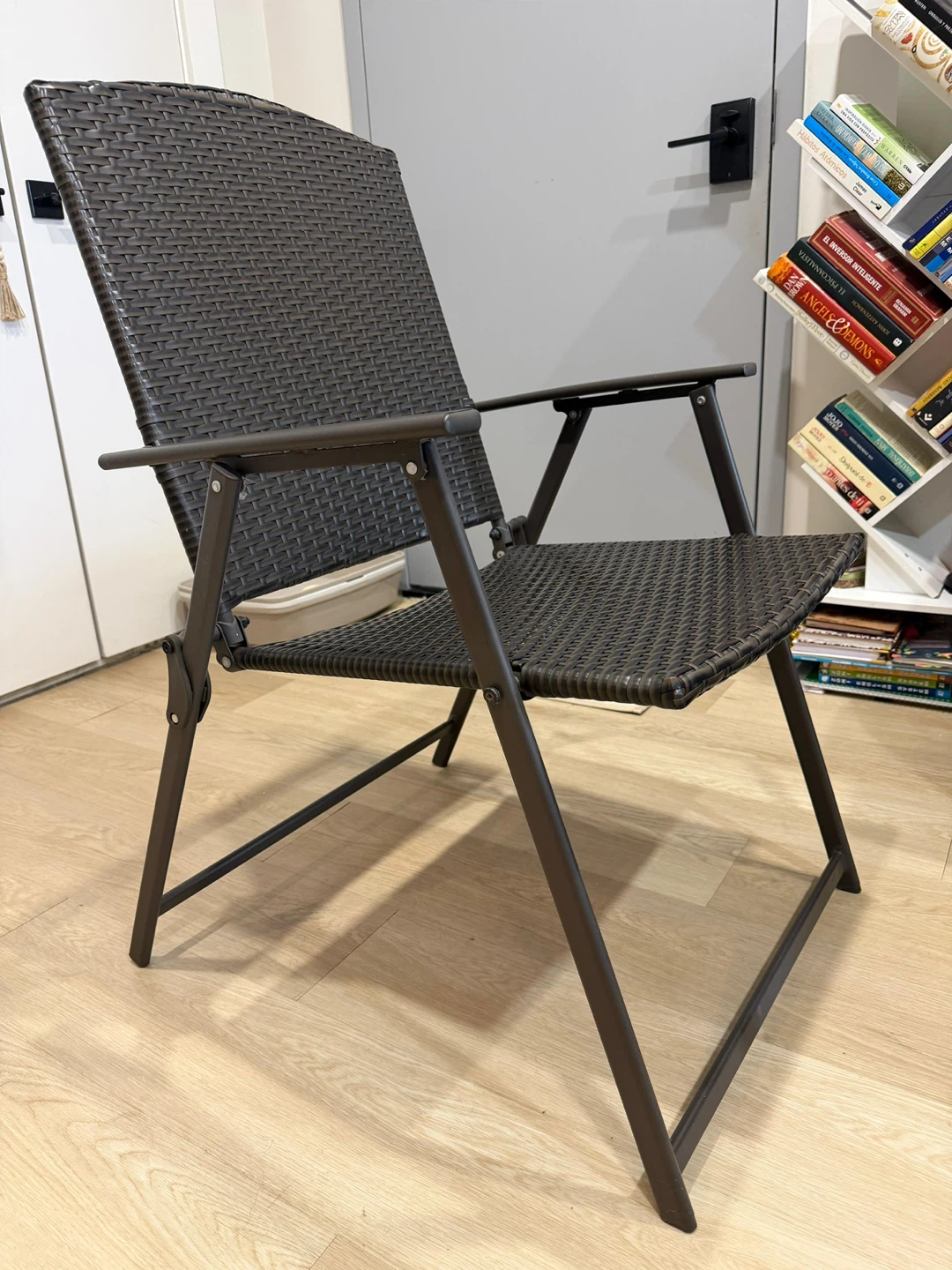 Brown Wicker Folding Chair