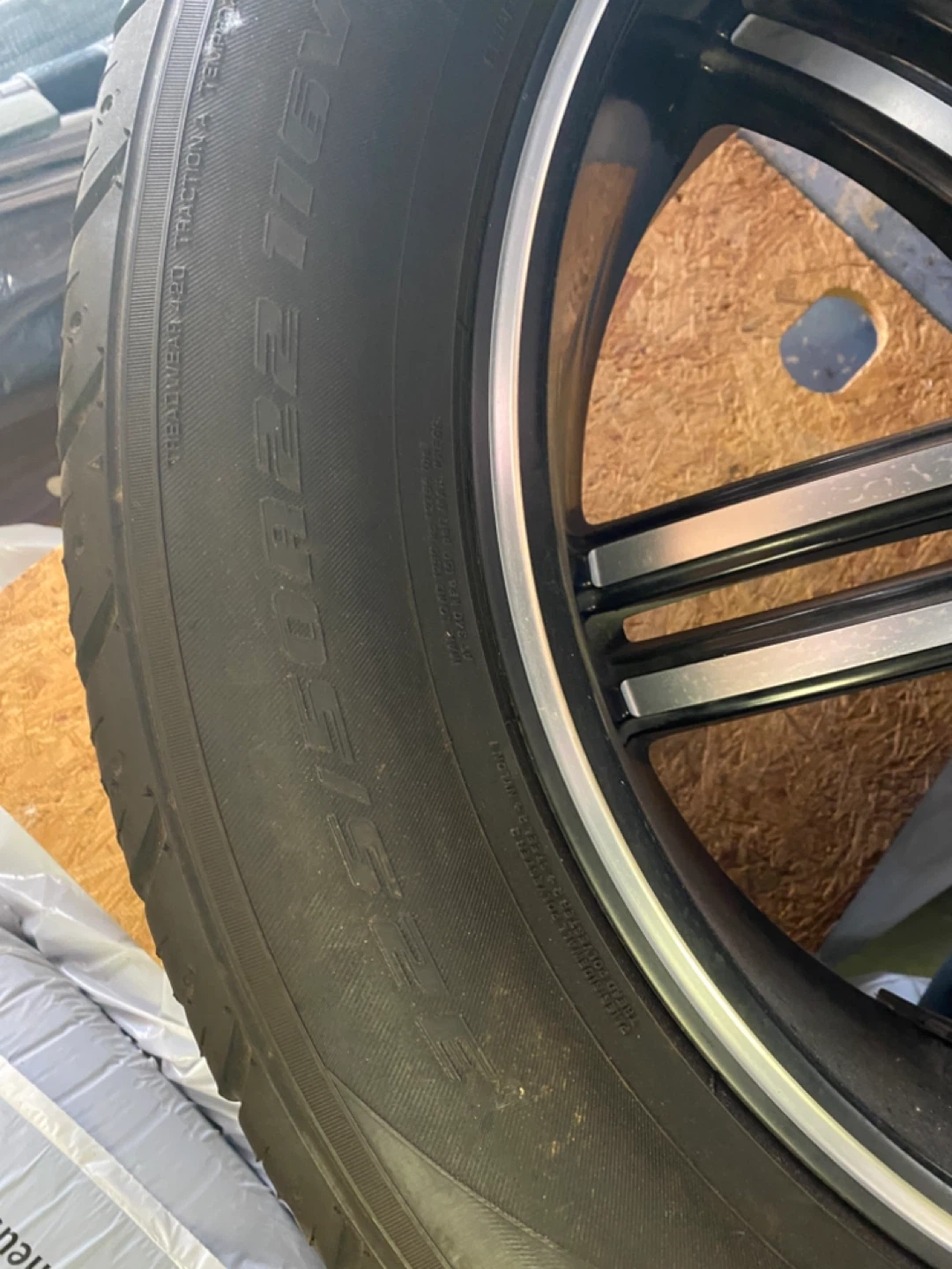 Yokohama PARADA Spec-X Tire 325/50R22 116V - photo 5