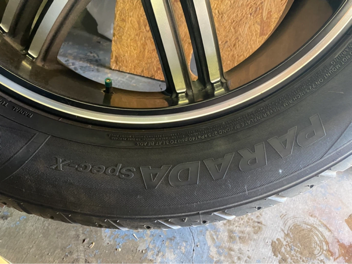 Yokohama PARADA Spec-X Tire 325/50R22 116V - photo 4