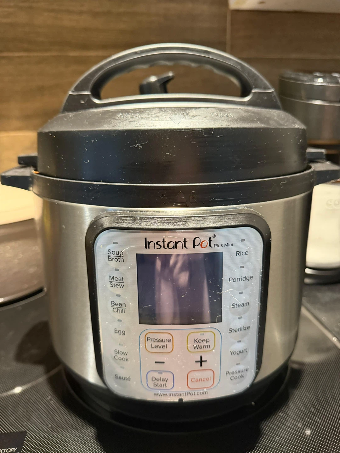 Instant Pot Plus Mini 3 Qt 7-in-1 Electric Pressure Cooker