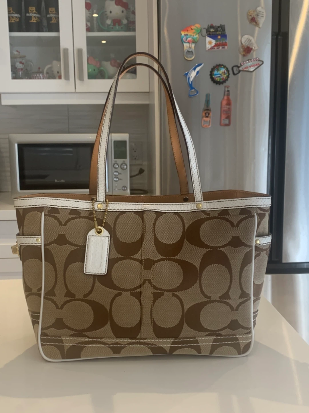💛 Price Firm New Coach Signature Turnlock Python Tote Bag 💛