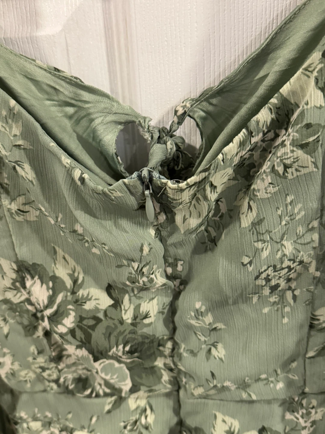 Green floral print romper with 3/4 sleeves - photo 4