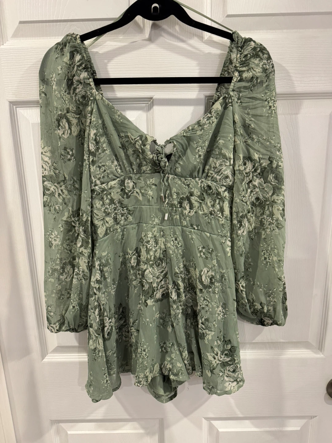 Green floral print romper with 3/4 sleeves - photo 2