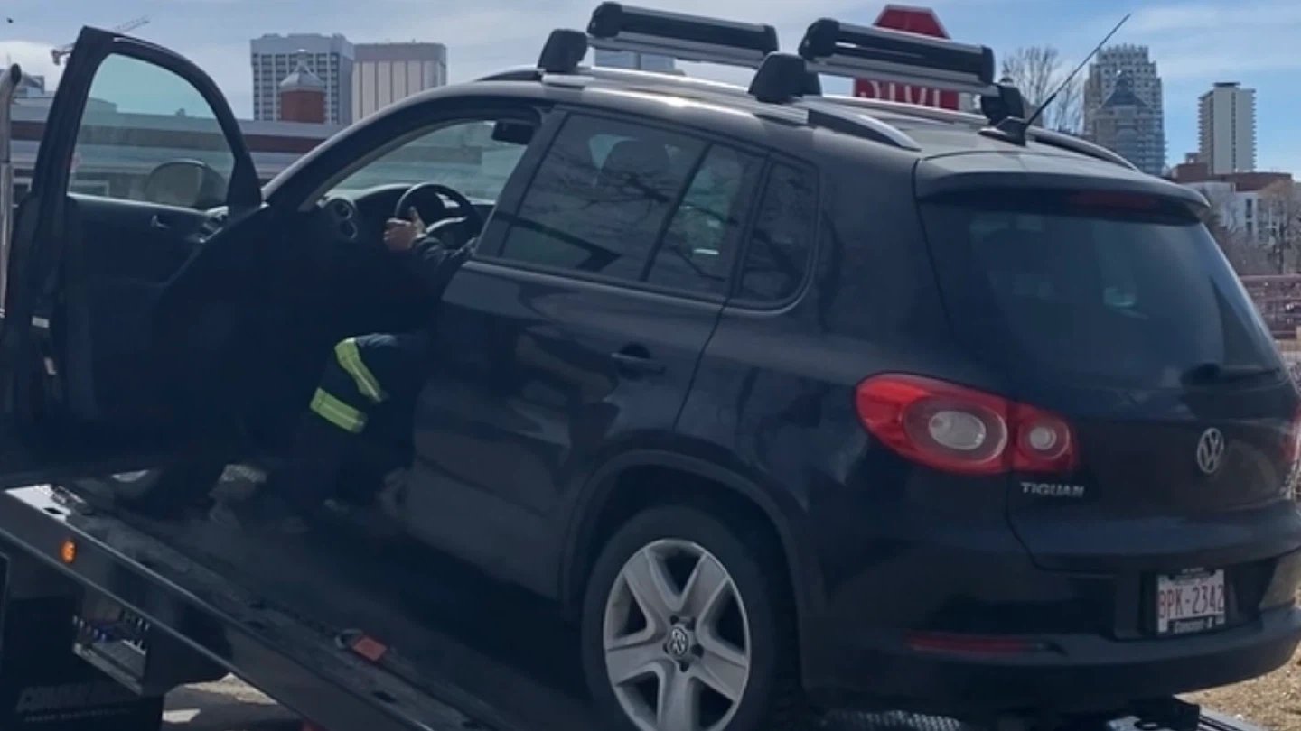 Black Volkswagen Tiguan - photo 4