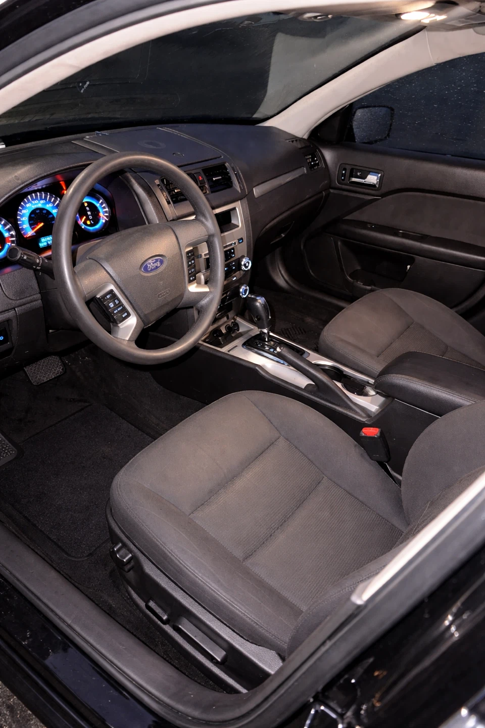 Ford Fusion - photo 2