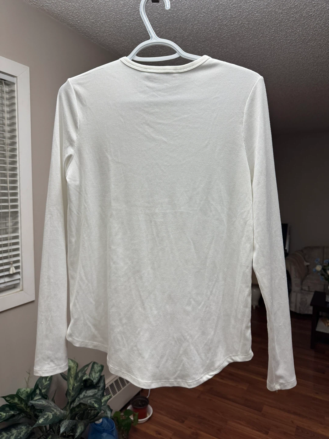 White long-sleeve ribbed top - photo 2