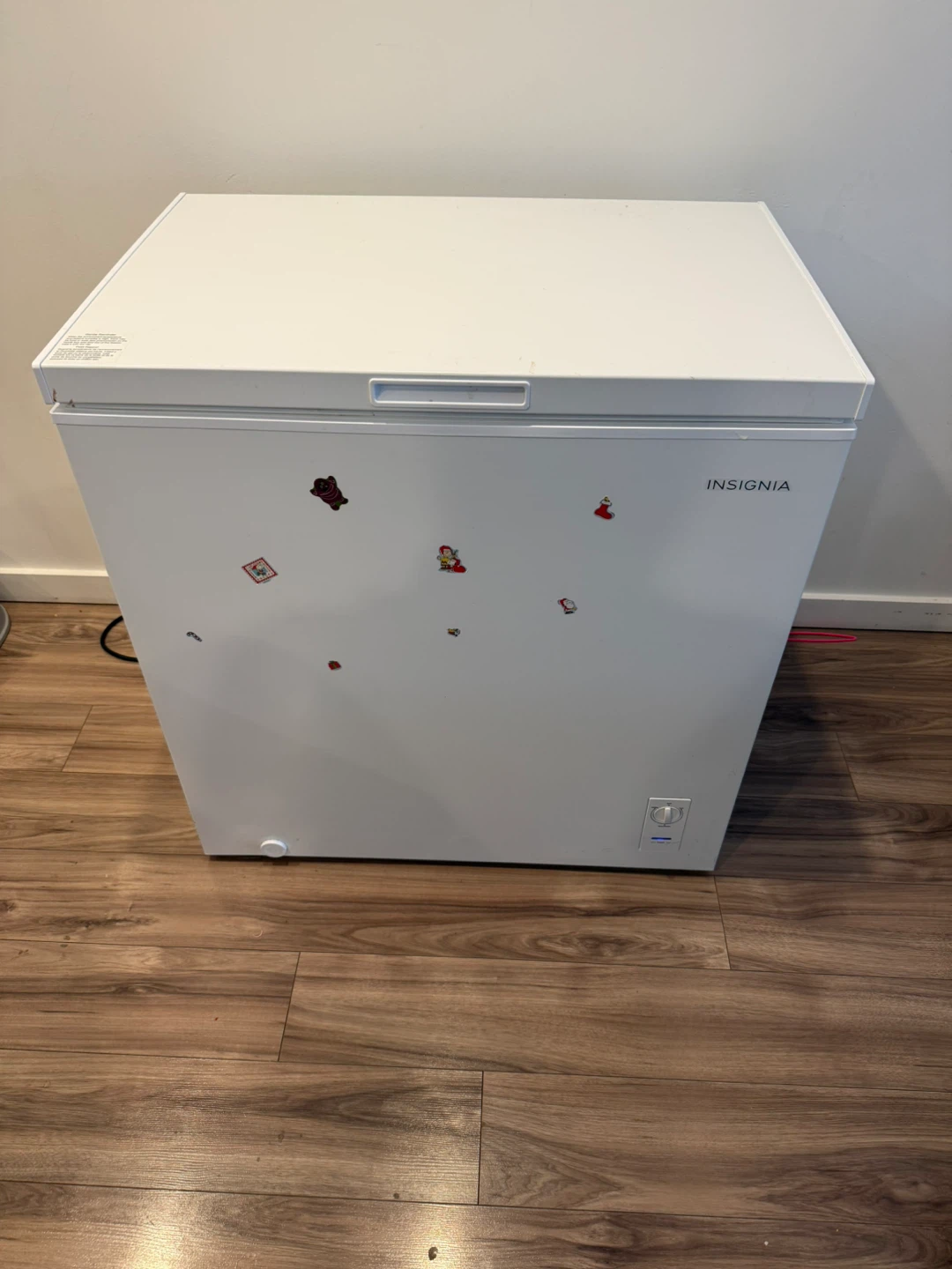 Insignia White Chest Freezer
