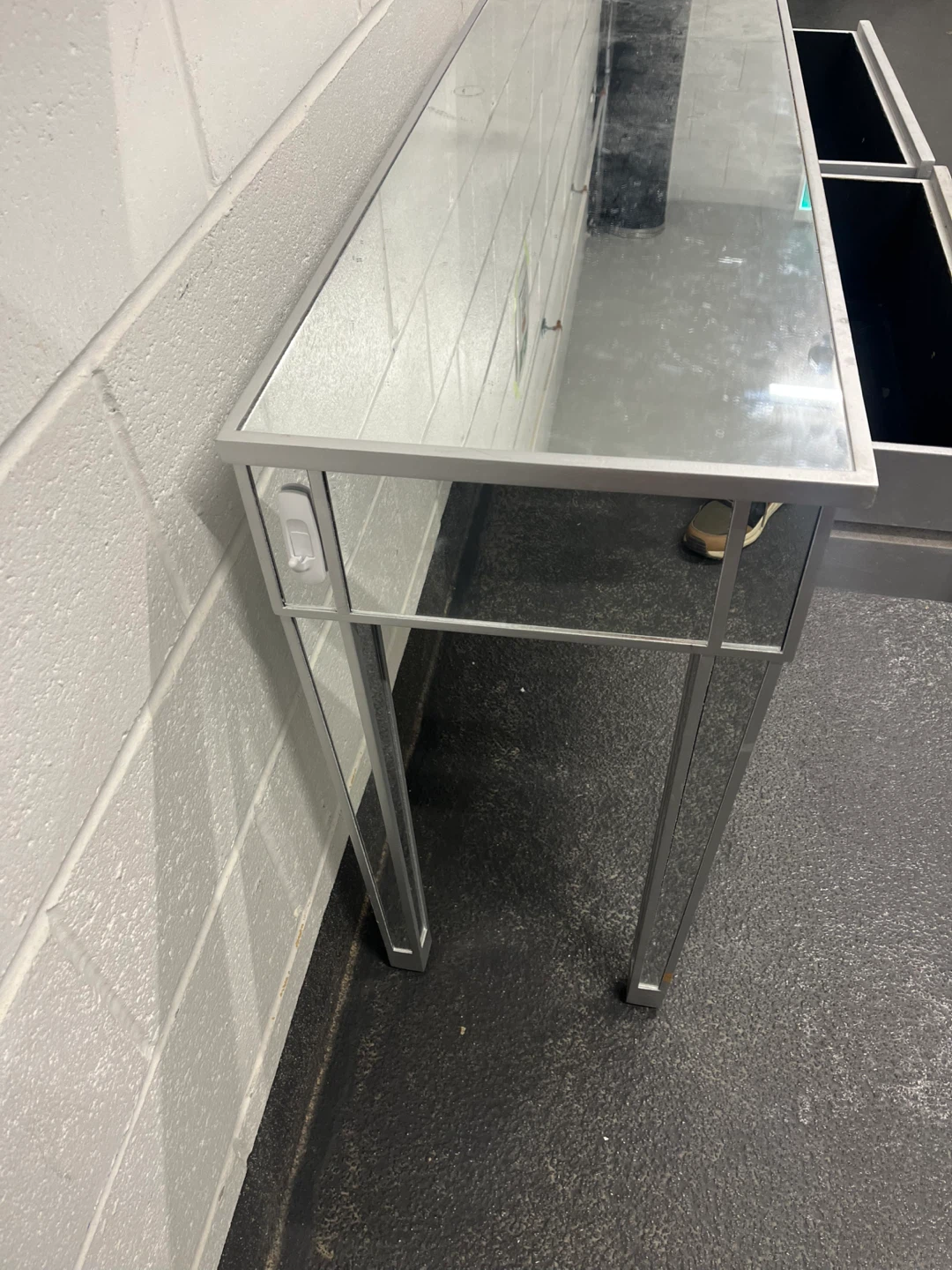 Mirrored Console Table with 2 Drawers - photo 4