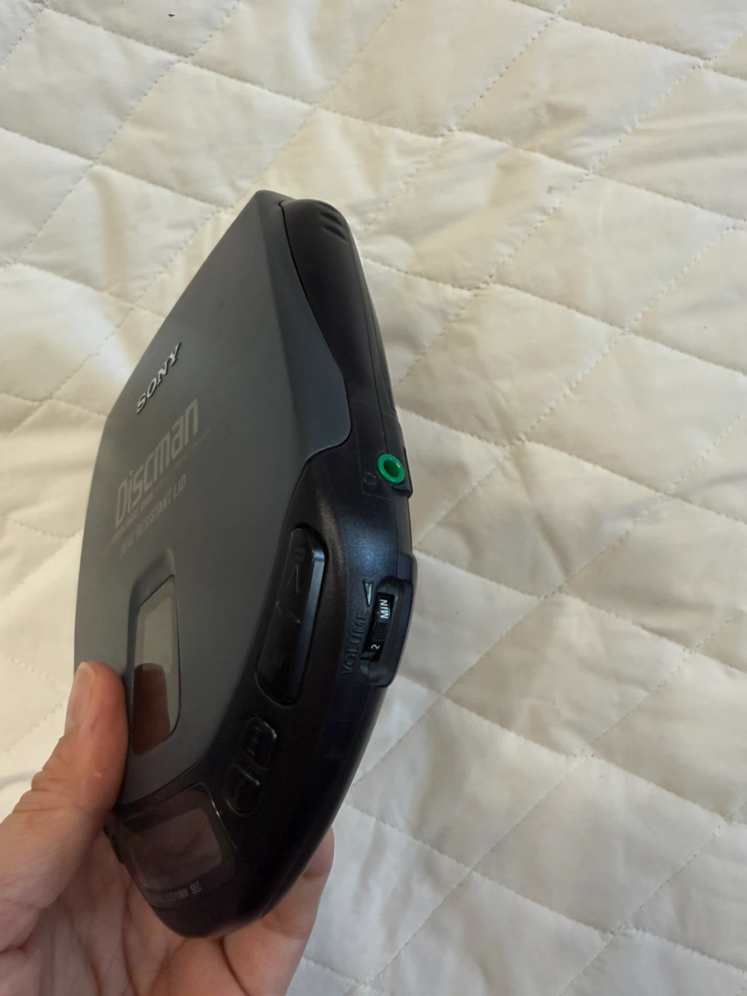Sony Discman D-171 Portable CD Player - photo 5