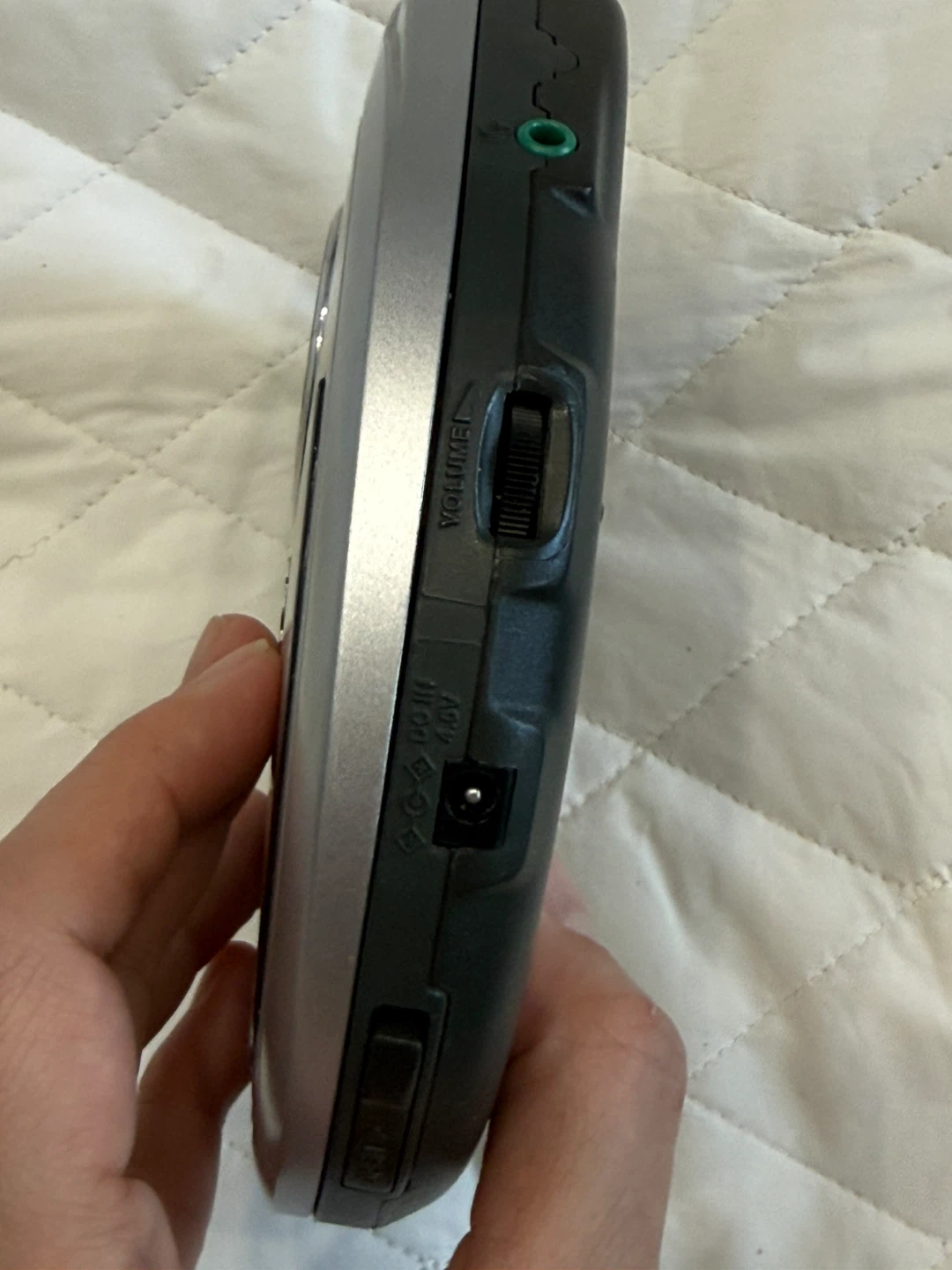 JVC XL-PG57 Portable CD Player - photo 2