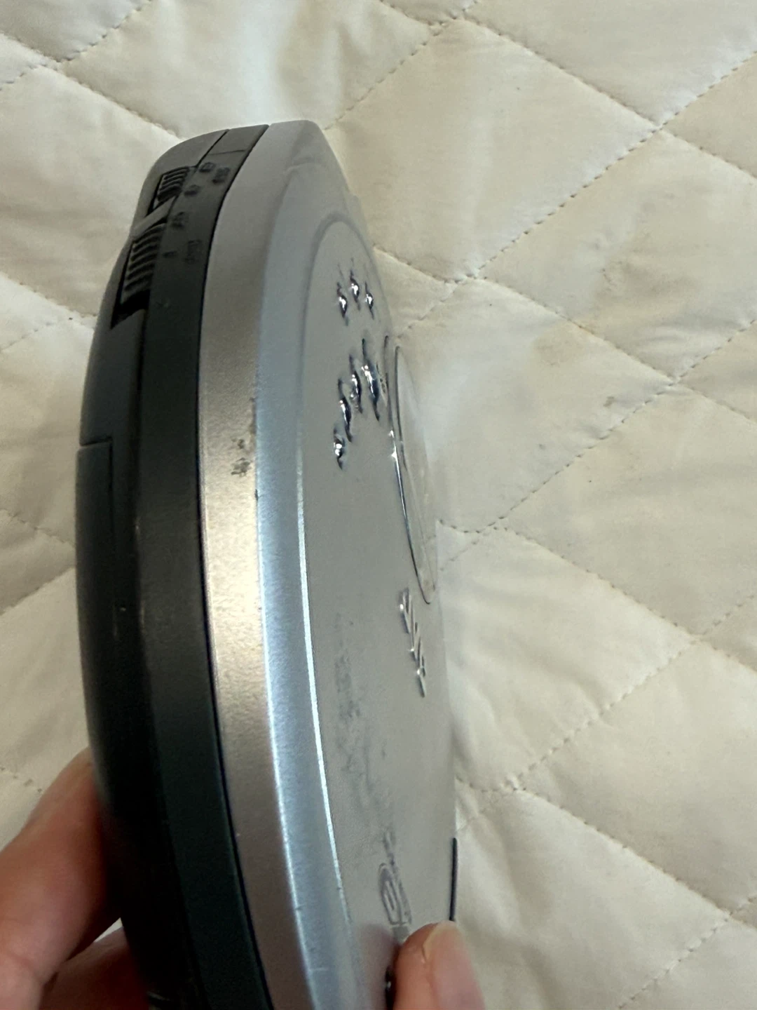 JVC XL-PG57 Portable CD Player - photo 4
