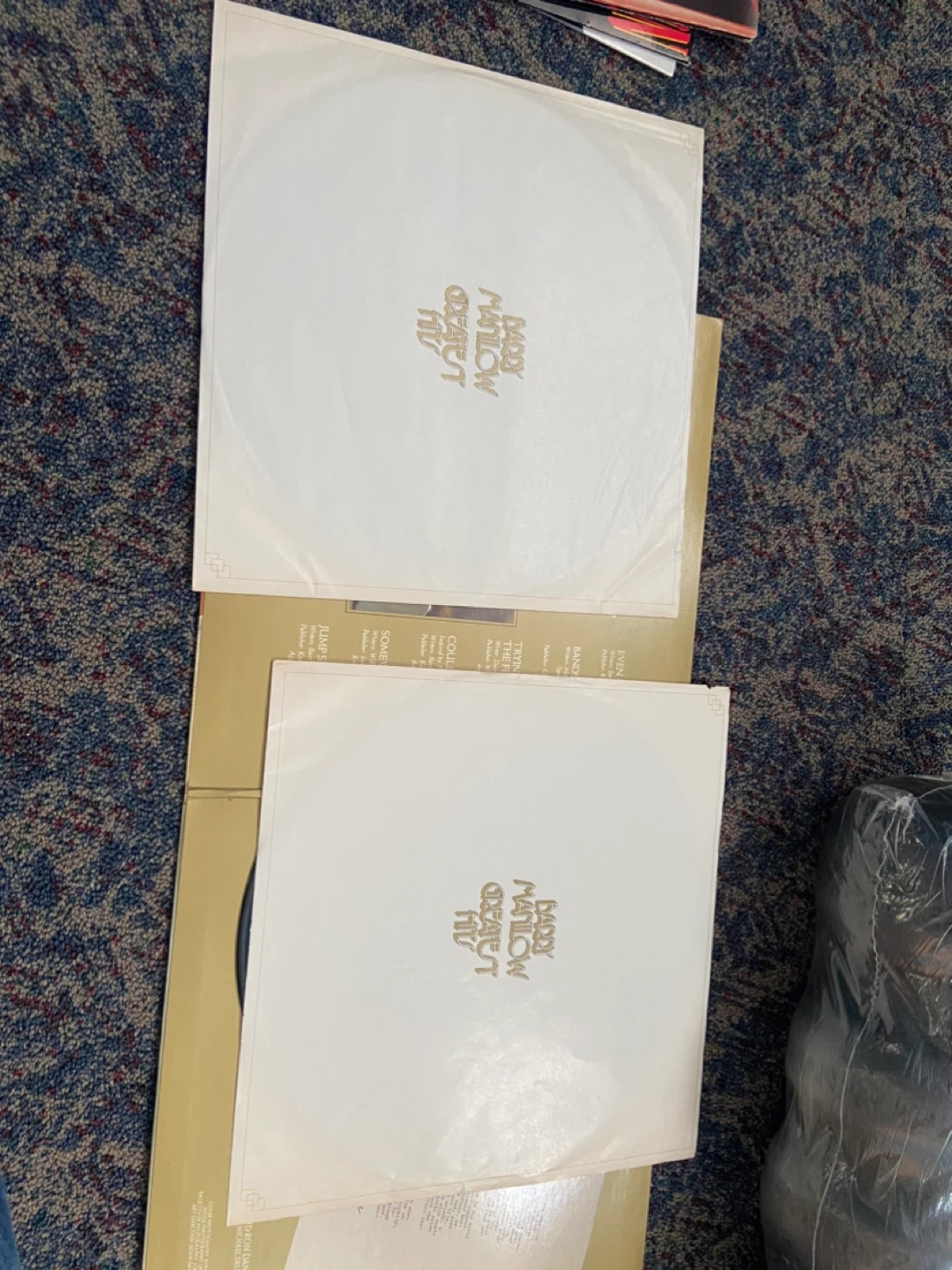 Barry Manilow Greatest Hits Vinyl Record Album - photo 3