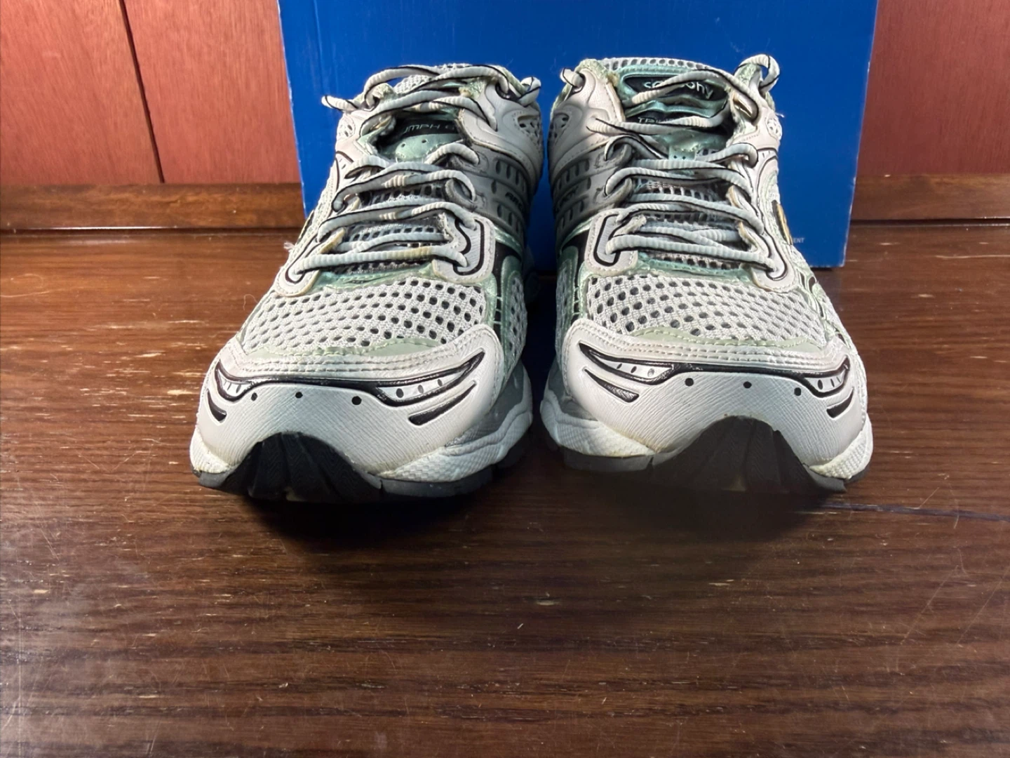 Saucony Pro Grid Triumph 6 Women's Sneakers Size 12/ Men’s Sz 10 - photo 4