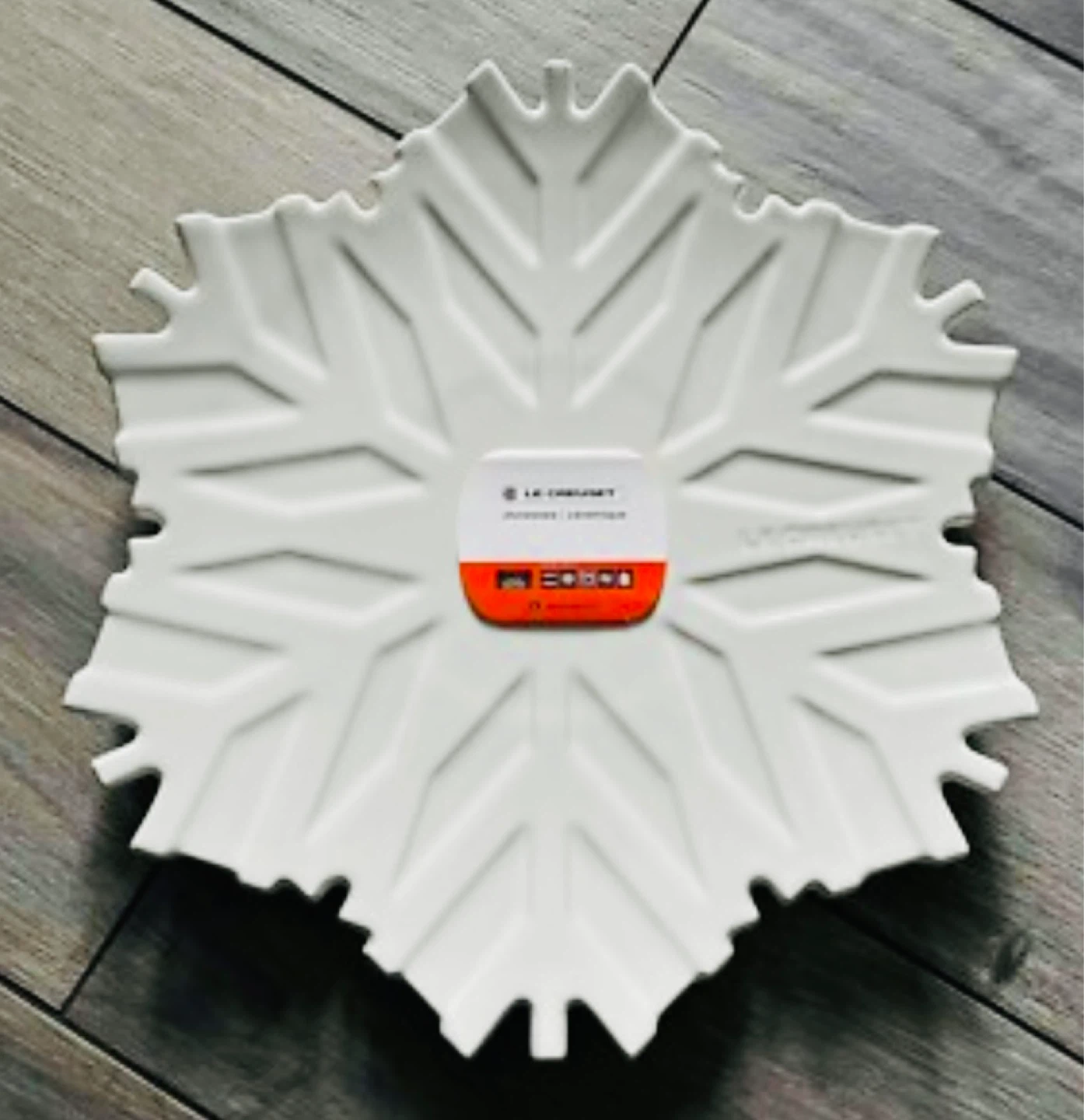 🌸New Le Creuset White Snowflake Platter