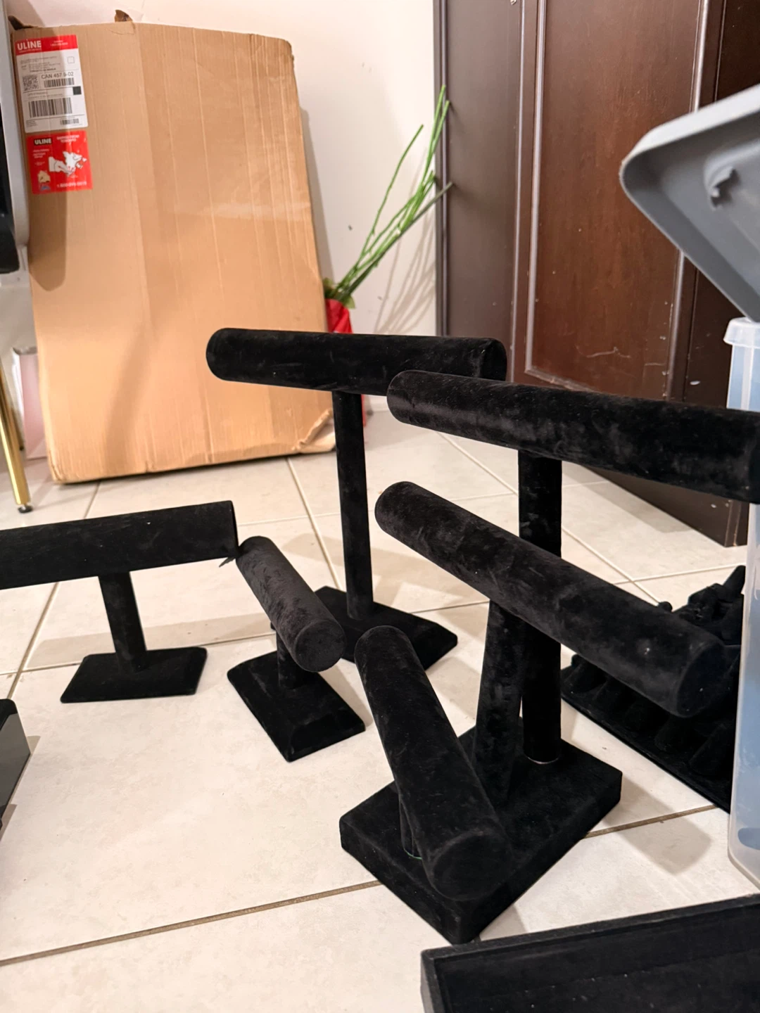 Black Velvet Jewelry Display Stands - photo 4