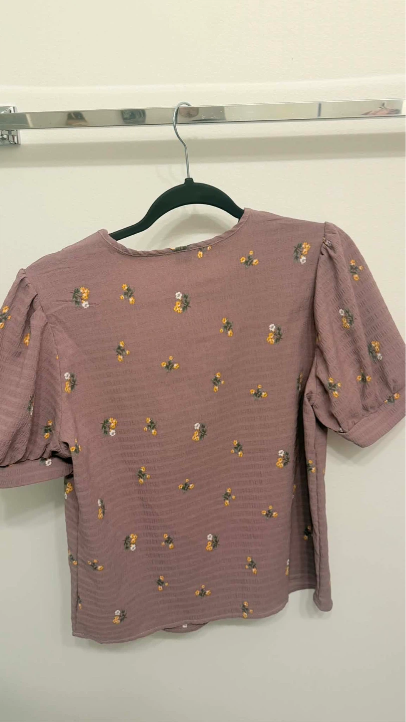 Women's Floral Puff Sleeve Blouse - photo 3