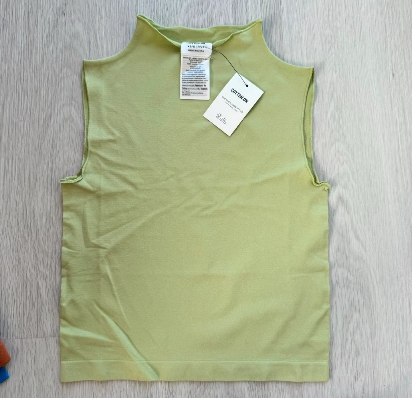 Bundle of 4 Cotton On sleeveless tank shirts - photo 3