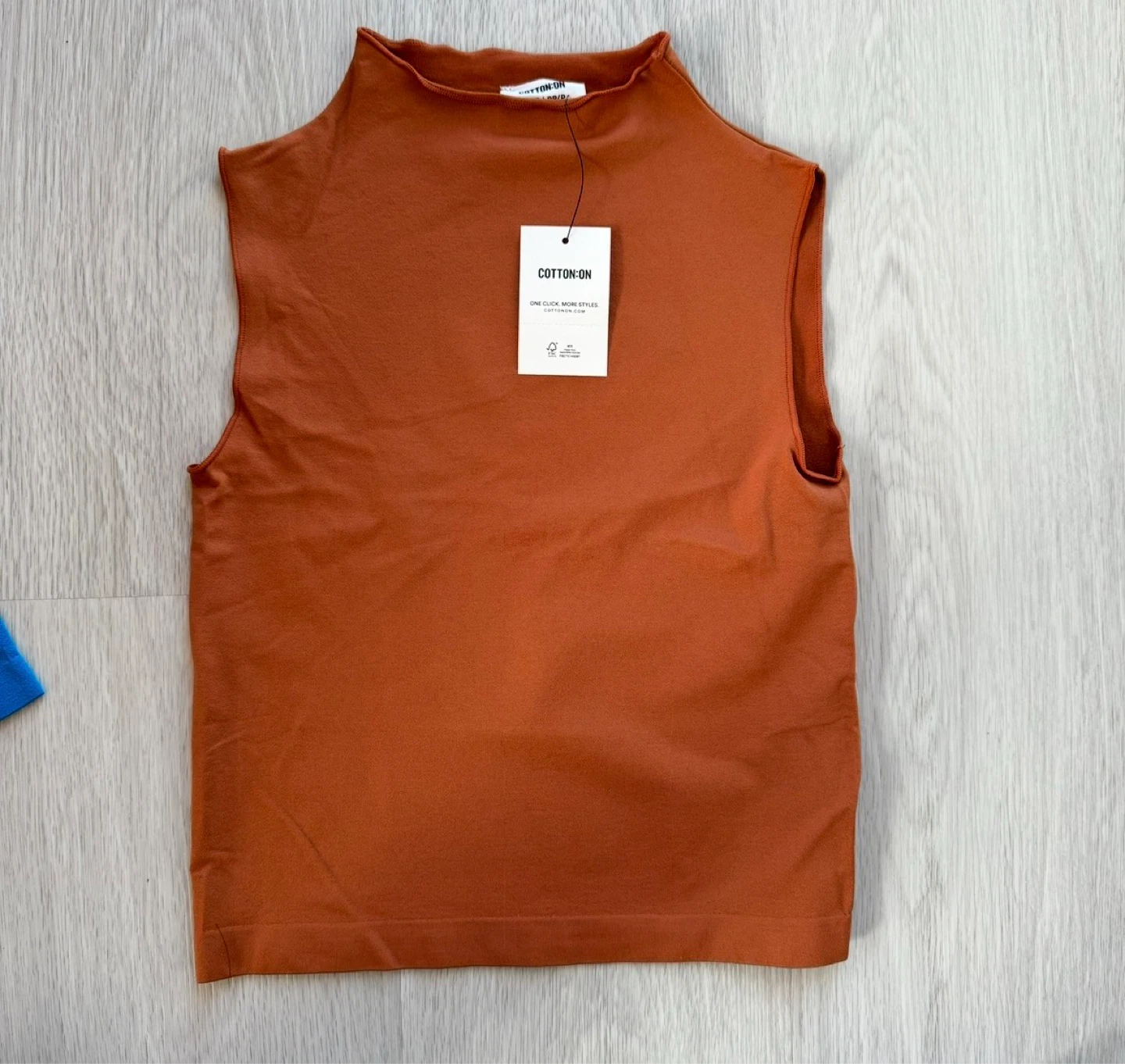 Bundle of 4 Cotton On sleeveless tank shirts - photo 4