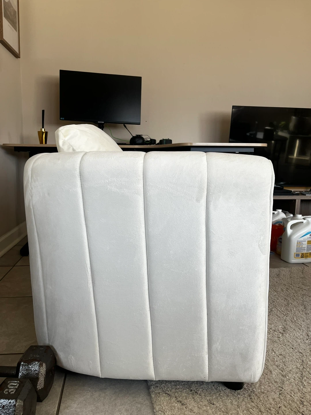 White Armchair with Pillow - photo 3