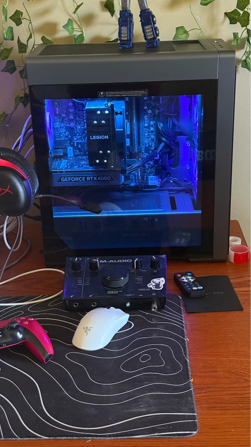 Lenovo Legion Gaming Desktop RTX 4060 - photo 2