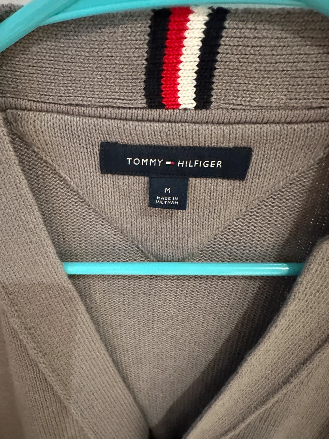 For Sale: [Tommy Hilfiger Men's V-Neck Cardigan - gley - photo 2