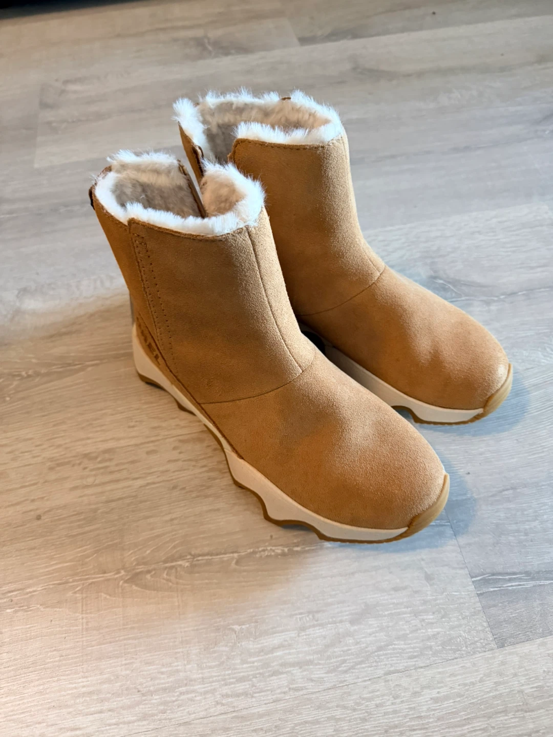Moving out) Sorel Waterproof Insulated Winter Boots