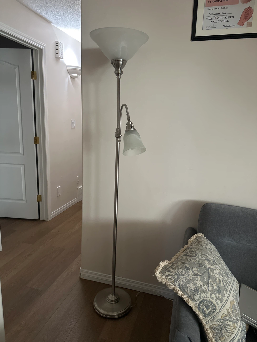 Floor Lamp with Adjustable Reading Light