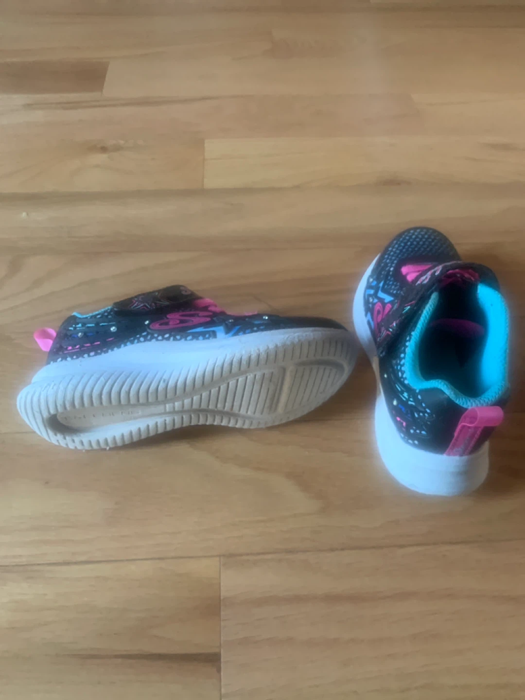 Skechers Girls Sneakers -size 11 - photo 2