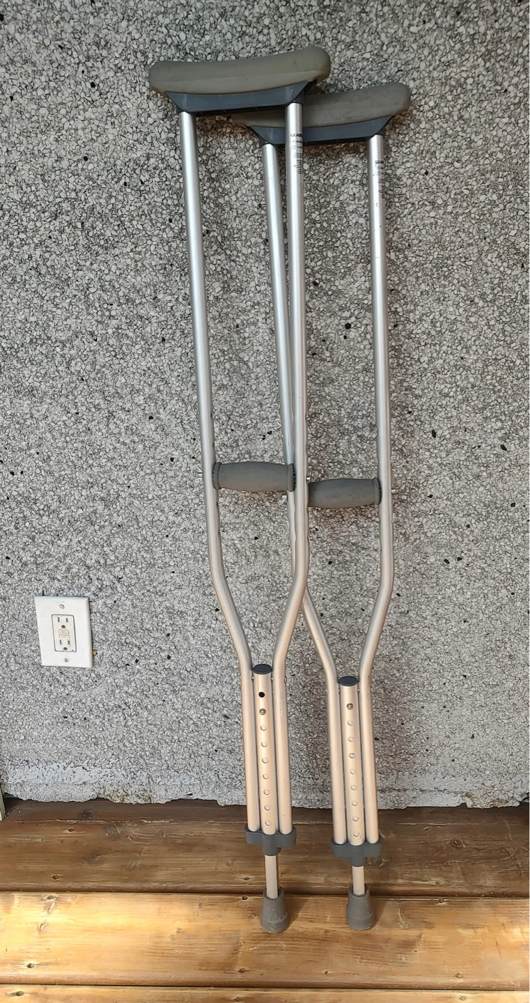 Aluminum Crutches