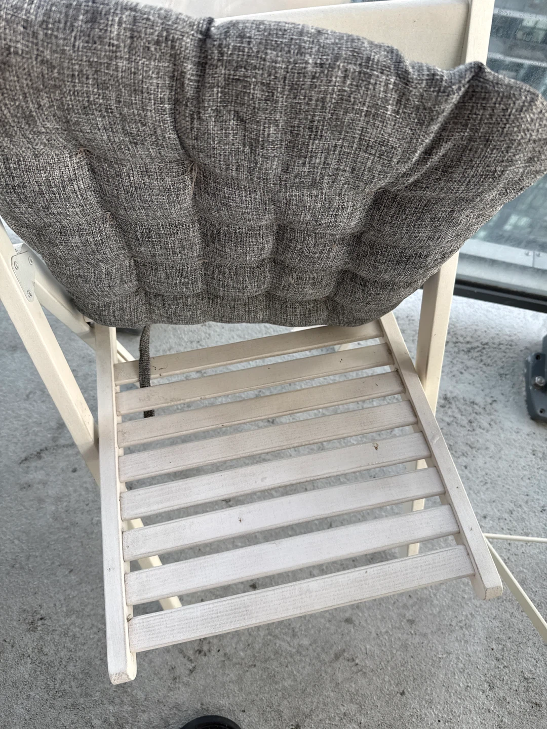 White metal bistro table and chairs set - photo 5