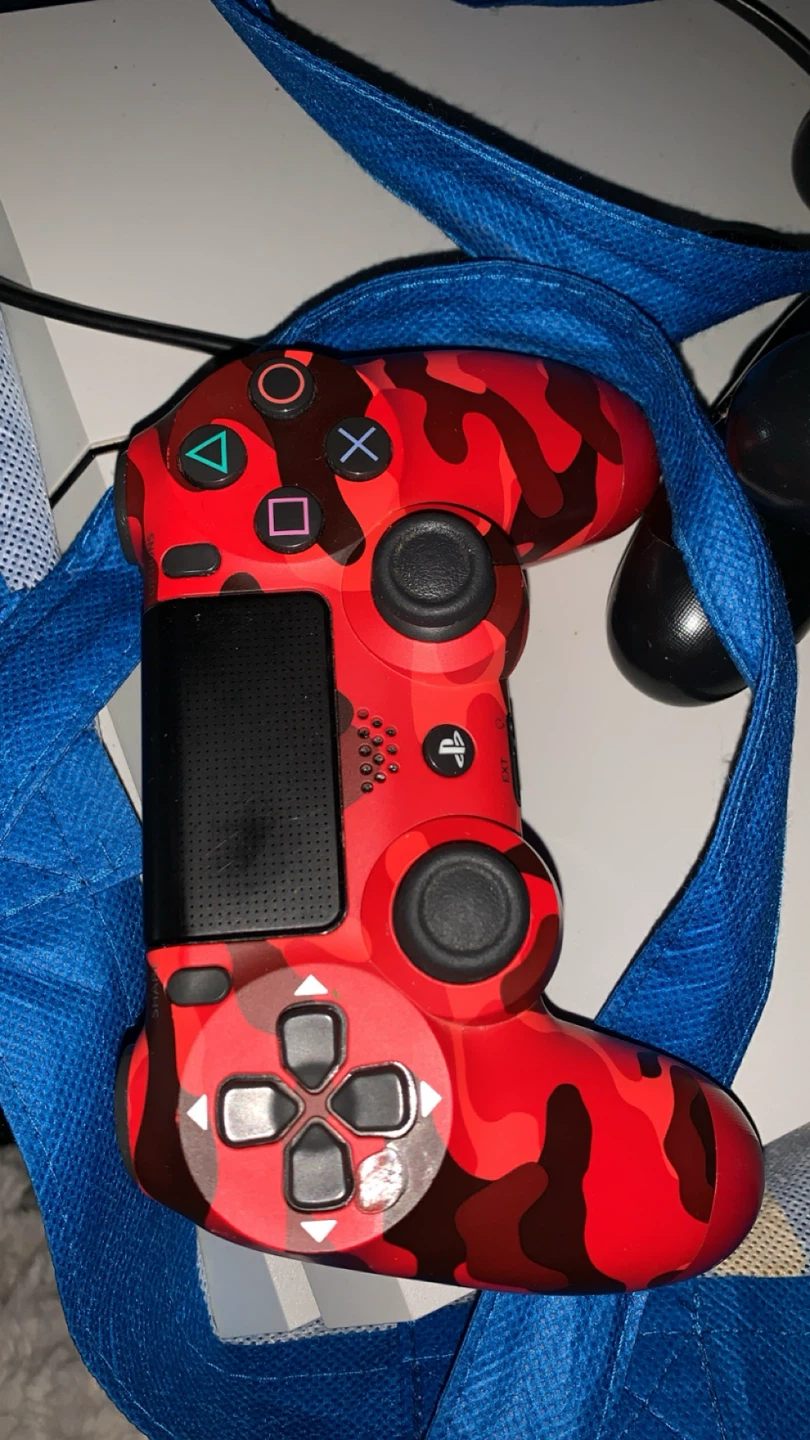 PlayStation 4 Console with Controllers - photo 3