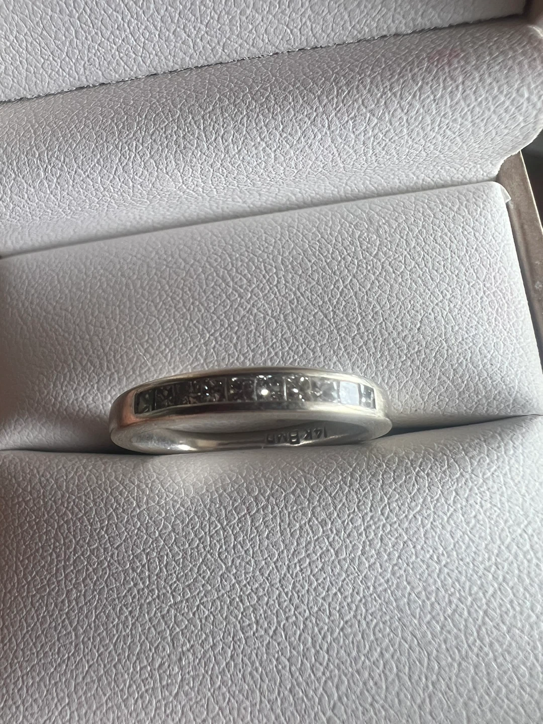 14k Diamond Band Ring