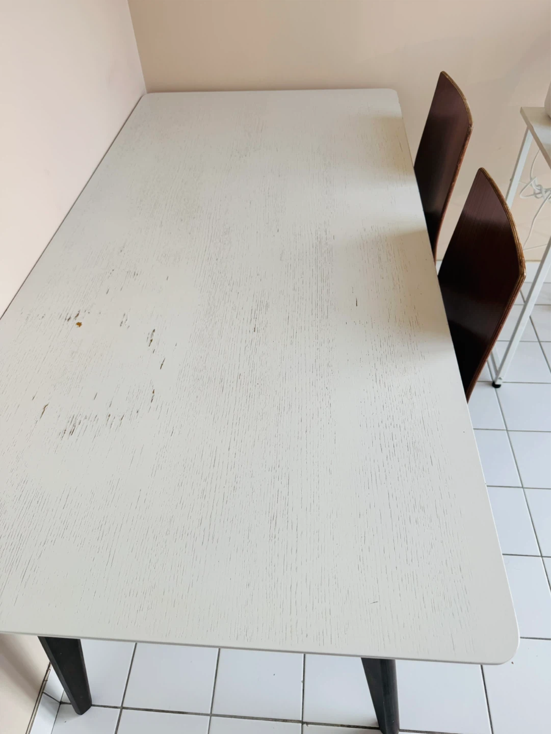 Table and 2 chairs, simple and practical