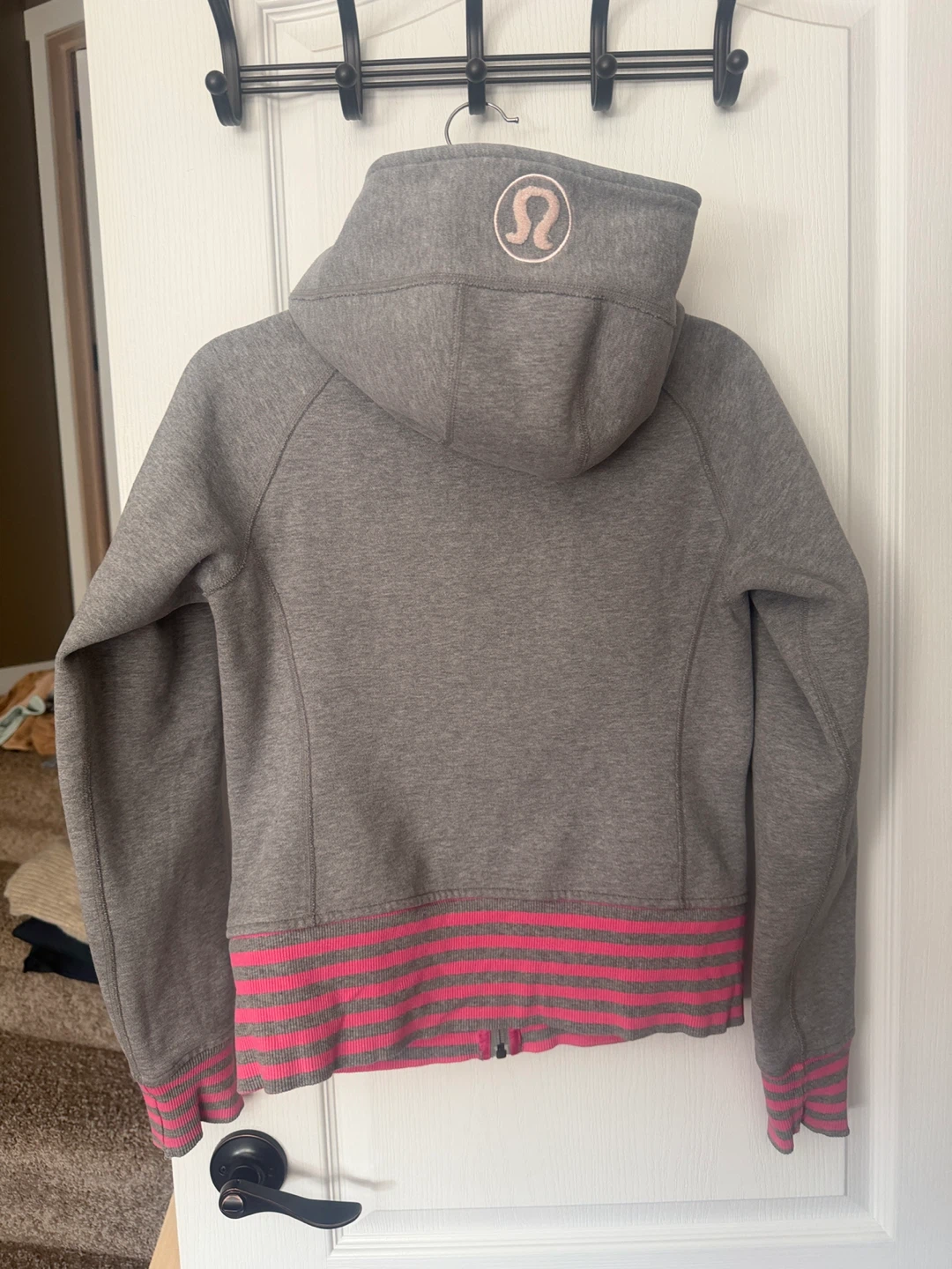 Lululemon Grey Pink Striped Hoodie - photo 2