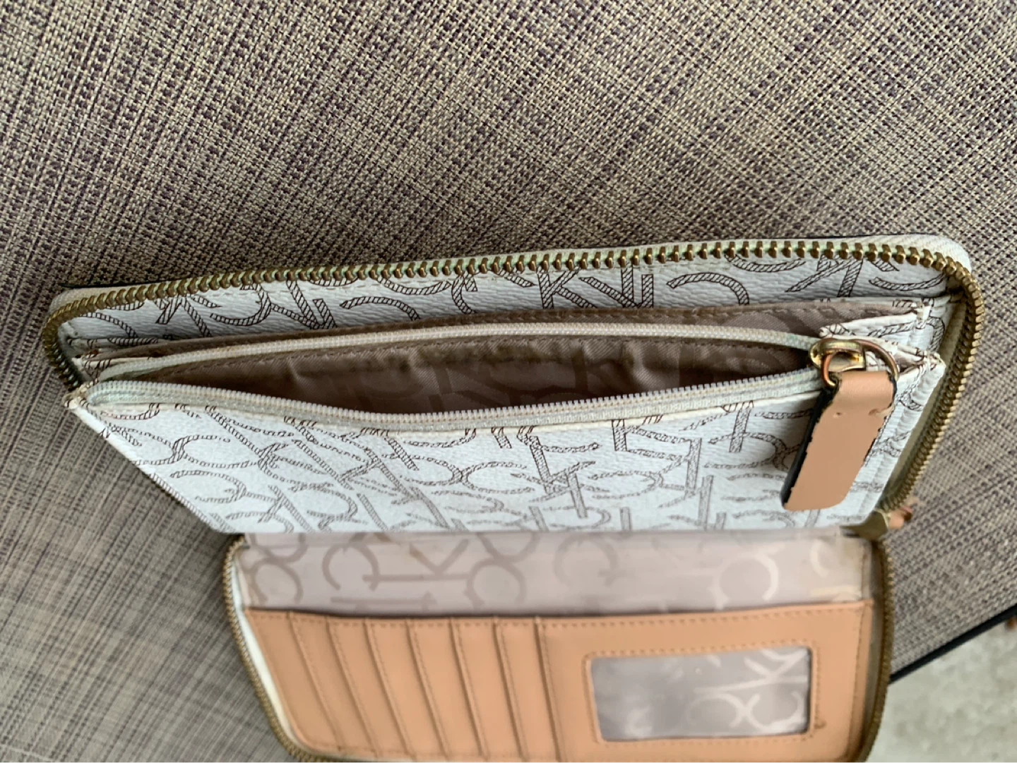 Calvin Klein Zip-Around Wallet - photo 3