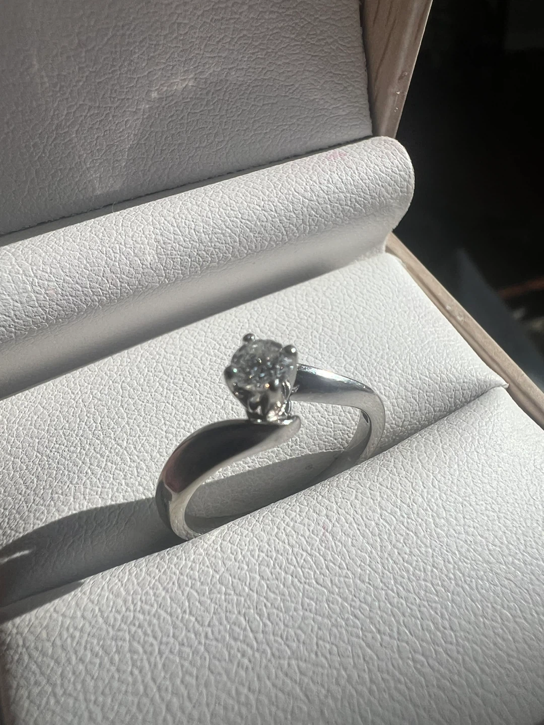 10 k diamond 0.20 carat ring - photo 3