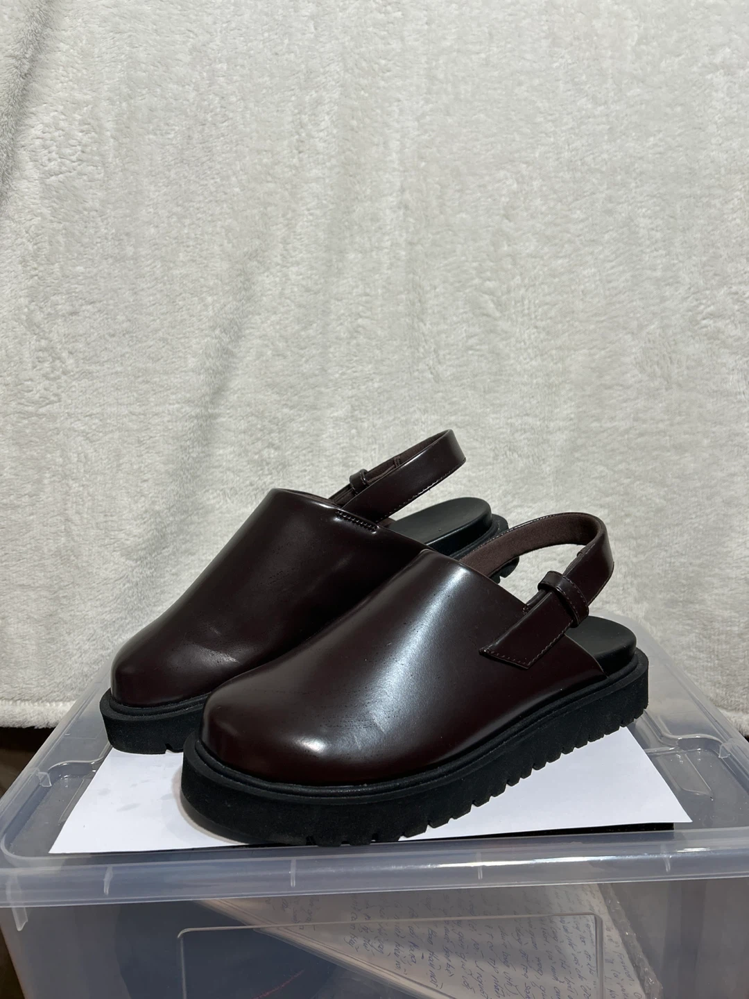 Uniqlo Women’s Brown Clogs - Size 7-7.5