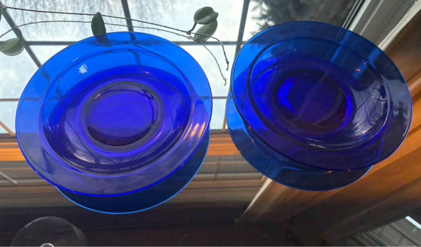 Vintage : Set of Four - Cobalt Blue Glass Bowls - photo 2