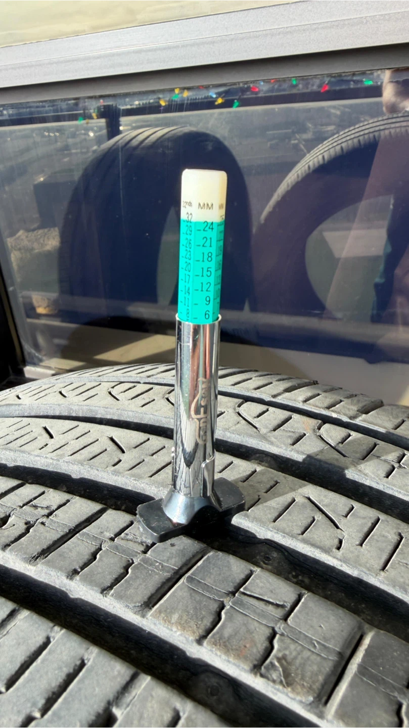 Pirelli Cinturato P7 All Season - 225/45R17 - 6mm Tread - photo 3