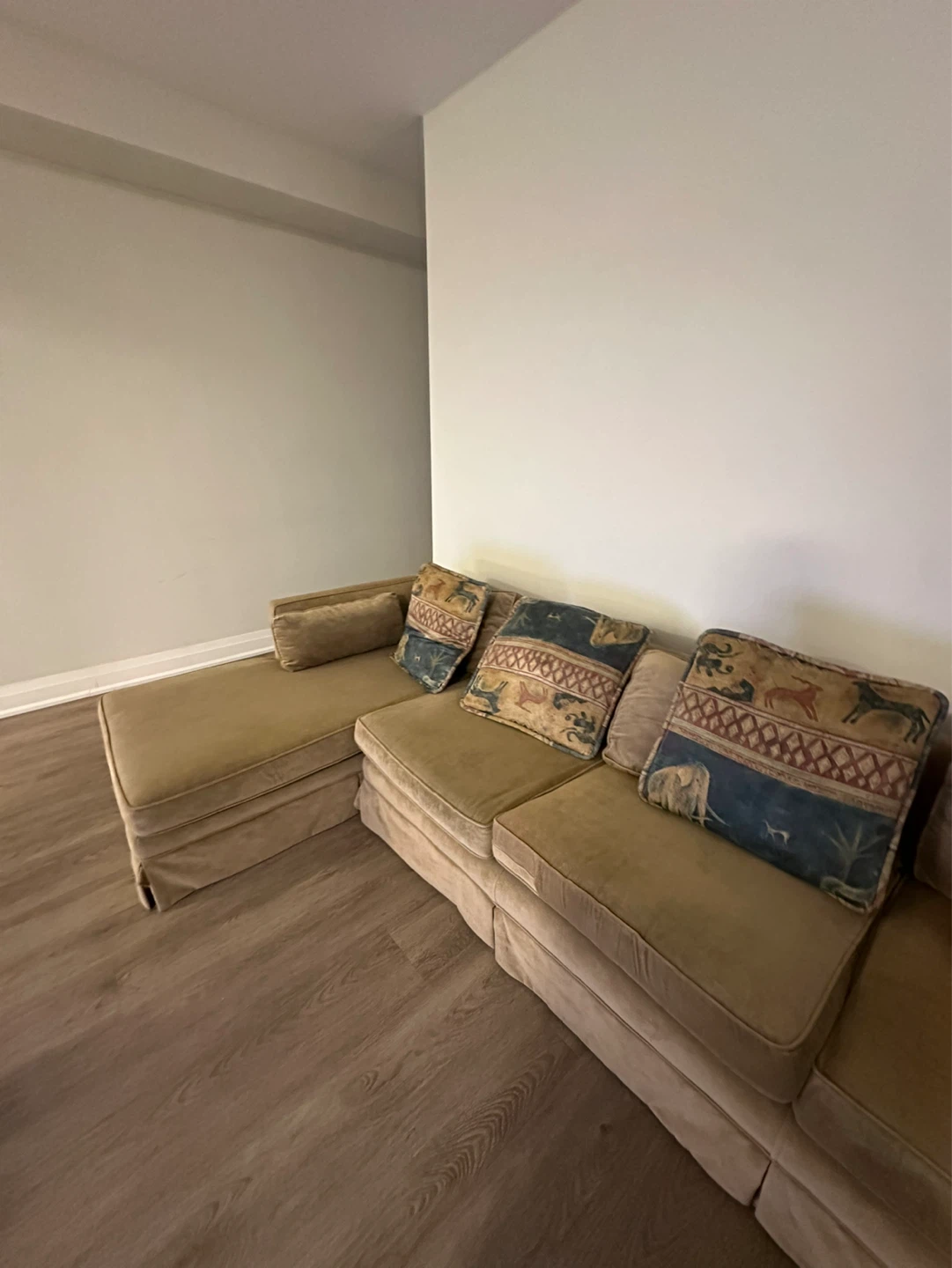 Sectional Sofa with Decorative Pillows - photo 5