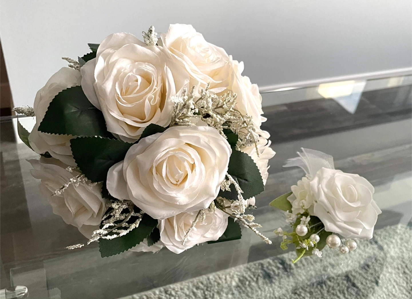 White Rose Bridal Bouquet and Boutonniere Set - photo 2