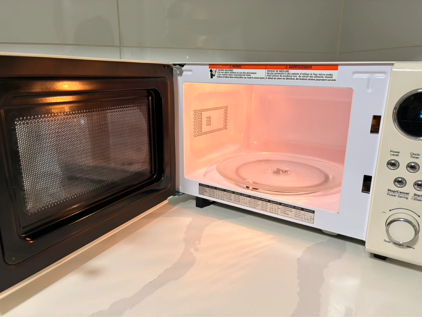 Insignia Retro Microwave Oven - photo 2