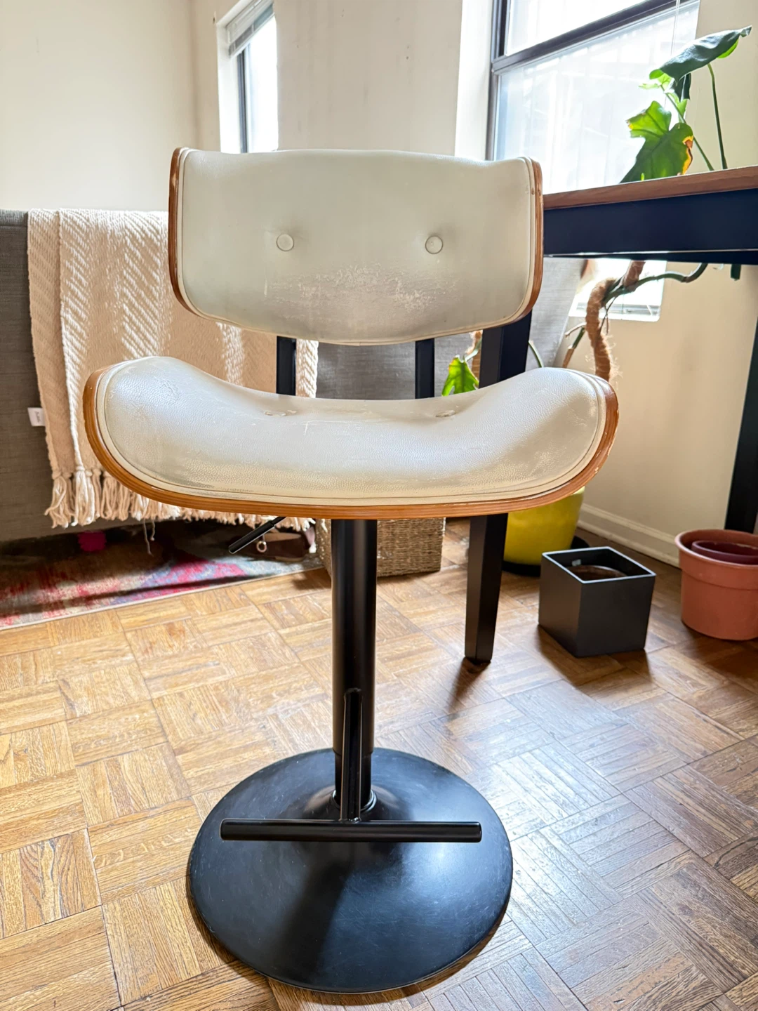 Set of 2 Wood Swivel Bar Stools - photo 5