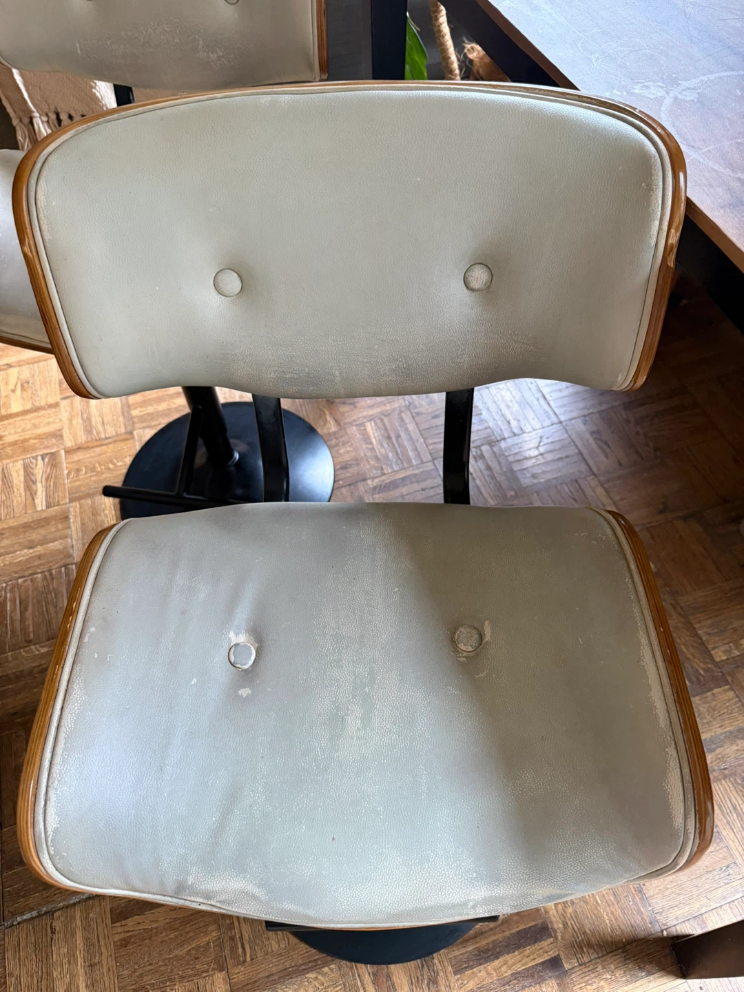 Set of 2 Wood Swivel Bar Stools - photo 4